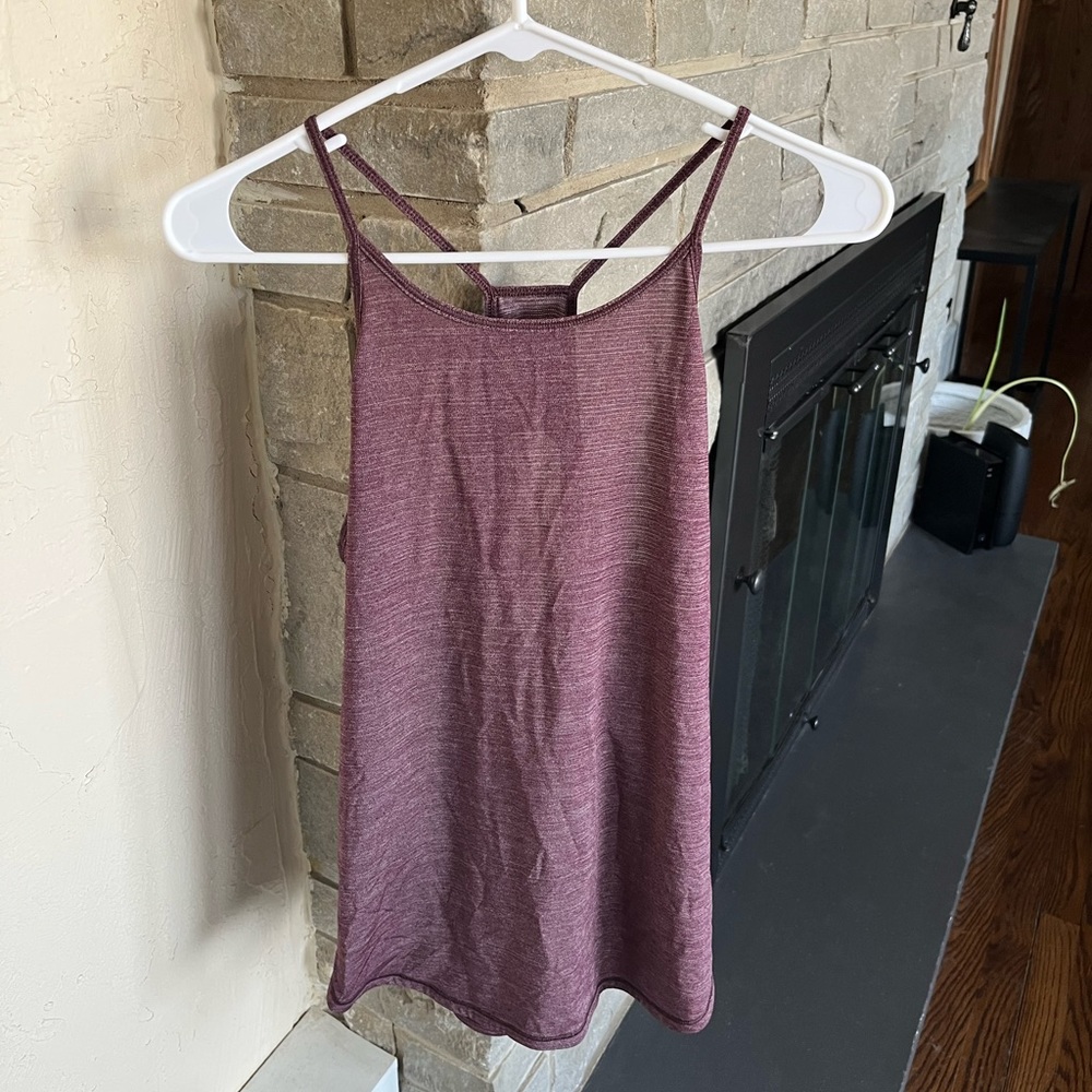 Lululemon tank